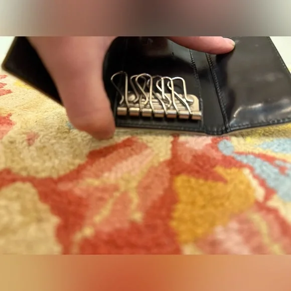 PRADA Unisex Tessuto White Nylon Six-Key Holder With Black Patent Interior - Picture 15 of 16